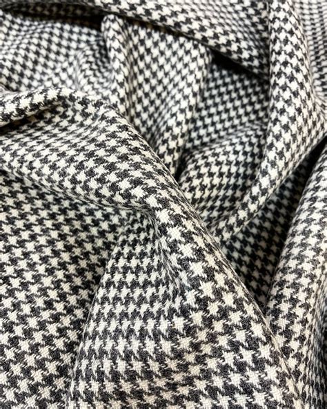 Houndstooth wool